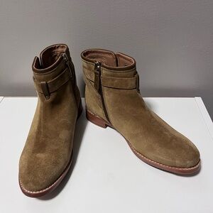Johnston & Murphy Tan Suede Ankle Boots